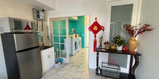 931 University Ave - Commercial or Residential (no Kitchen) 3 Bedroom 1 Bathroom Unit for Rent! Gallery 5