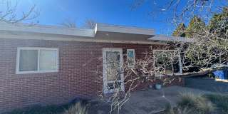 Great Location 2 Bed 1 Bath! Great Location 2 Bed 1 Bath! Gallery 1