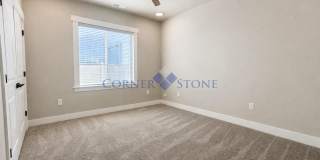 Conner Square Gallery 11