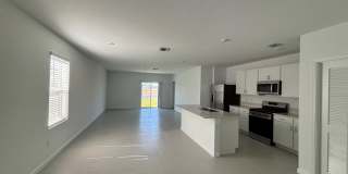 5933 NW Sweetwood Drive Gallery 4