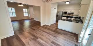 Beautiful 4BR Home with New LVP Flooring & Lawn Care Included Near The U of A! Gallery 9