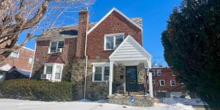 Stunning 3-Bed Twin Home in Lansdowne! Available May 1st! Gallery 3