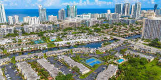 2421 Northeast 10th Street Gallery 1