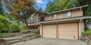 4bd/2.5ba Bellevue Home Gallery 3