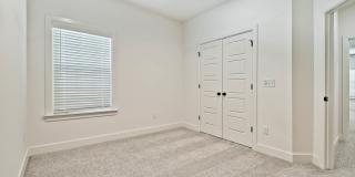 510 W Persimmon St Gallery 22