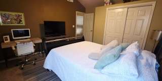 Stunning 4 bedroom, 3 bath home in West El Paso! NO APPLICATION OR ADMIN FEE! Gallery 21