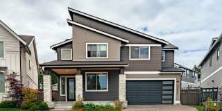 Stunning Ten Trails Home for Rent! 5 bedrooms and 2.75 Bathrooms! Gallery 1