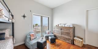 75 COMARES Avenue Gallery 27
