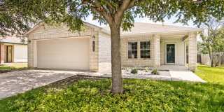BEAUTIFUL SINGLE STORY HOME IN RETAMA SPRINGS Gallery 1