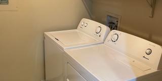 Darling 1 Bed, 1.5 Bath Townhouse with small Fenced Yard! Gallery 34