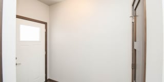 Stylish Townhome in Harrisburg School District – Open Floor Plan & Loft! Gallery 3