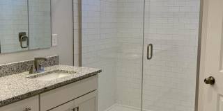 Room in 4 Bedroom Home at Statesville Ave Gallery 40