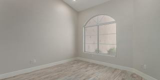 8941 E Maple Drive Gallery 25