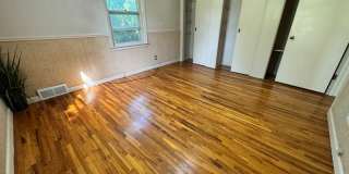 3 bed, 1.5 bath home for rent in West Waterloo Gallery 34