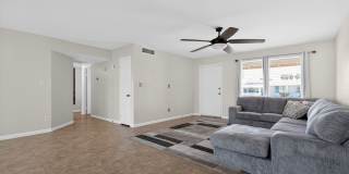 Charming 4BR House in Phoenix Gallery 10