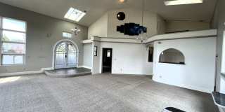 3747 Trinity [PRM: Henry] Gallery 8