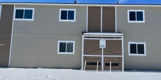 Cute 2 Bedroom Apartment for Rent on Provincial Drive Gallery 1