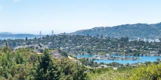 4BR/2.5BA 3,274sqft! STUNNING GG VIEWS!!! Yard! Spa! 4 Car Parking! Pet! PROGRESSIVE Gallery 24