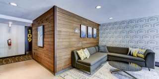 2121 Canyon Gallery 11