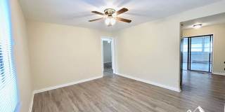 2 BED/1.5 LOWER LEVEL CONDO Gallery 1