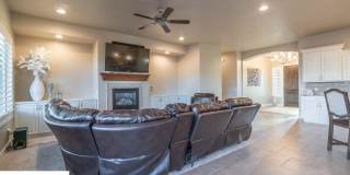 Stunning 2 Bedroom Fully Furnished Home. Community Pool & Mini Golf! Gallery 24