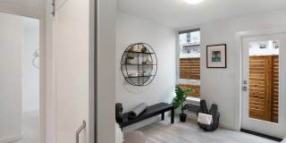 Modern Wallingford/Fremont Home with Rooftop Views & Designer Finishes Gallery 6