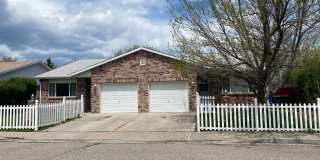 Great 3 possible 4-bed 2.5 bath duplex with finished basement Great 3 possible 4-bed 2.5 bath duplex with finished basement Gallery 1