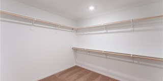 6217 Seastrand Street Gallery 23