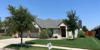 Gorgeous 4 bedroom 2 bathroom Available September! Gallery 3