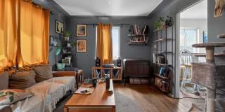 Charming 2BR House in Denver Gallery 6