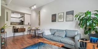 2440 W HORATIO STREET Gallery 7