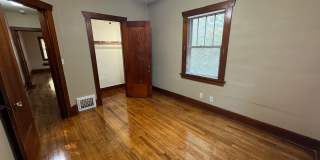 5 Bedroom Rental in Moline Gallery 11
