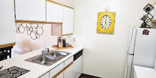 100 Raleigh Court Gallery 1