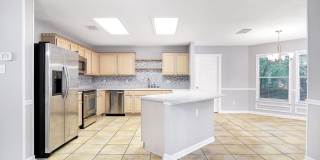 Stunning Corner-Lot Two-Story Home in Prestigious Westover Ridge Gallery 8