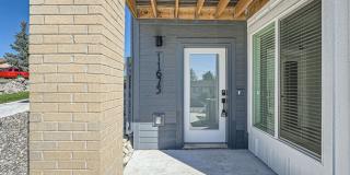 Applewood Town Homes 3 bedroom 3 bath beautiful newer units! WITH FABULOUS VIEWS Gallery 1