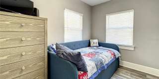 1137 HIGHLAND STREET S Gallery 17