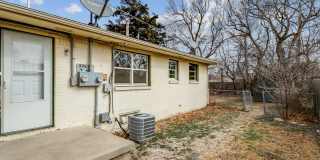 2 bedroom duplex with bonus room Gallery 11
