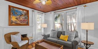 102 SE 7th Avenue Gallery 7