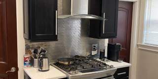 2 MONTHS FREE! NO FEE! LUXURY APT w. Laundry in Unit.  2 Parking Spots Inc.  Pet Friendly! Gallery 4