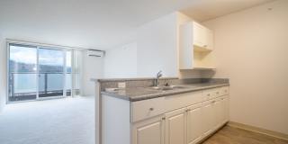 LOCATION IS EVERYTHING, Call 801 South Street #3901 Home, in the Heart of Honolulu! Gallery 5