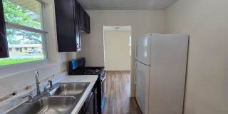 Clean 3 bedroom block home in Daytona! Gallery 5
