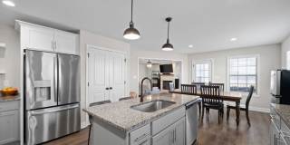 Spacious 4BR House in Clarksville Gallery 4