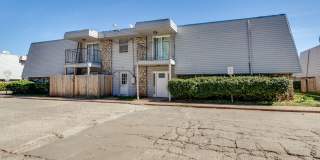 *******SECTION 8 APPROVED PROPERTY********Cute 2 Bed 1.5 Bath Condo In NW Expressway Gallery 4