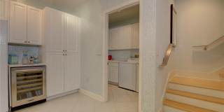 505 MANDALAY AVE Gallery 21