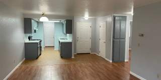 Nice 2 Bedroom 1 Bathroom Duplex-Grants Pass Gallery 5