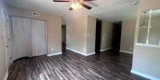 5523 Livingston ~ University Estate Gallery 13