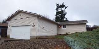 Rent Special: 1/2 Off August's Rent!! 3 Bed Home in South Salem Gallery 13