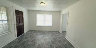 2748 Broadway Gallery 29