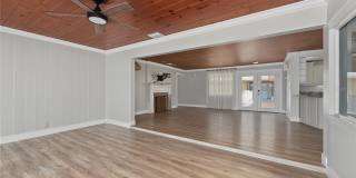 125 LAKE ROY Drive Gallery 12