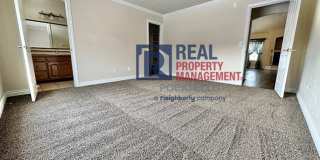 Beautiful 4 bedroom 3 bath house - attached garage Gallery 20